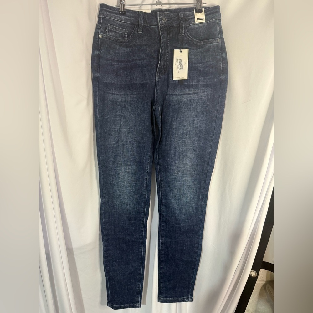Judy Blue Dark Wash Skinny Jeans new